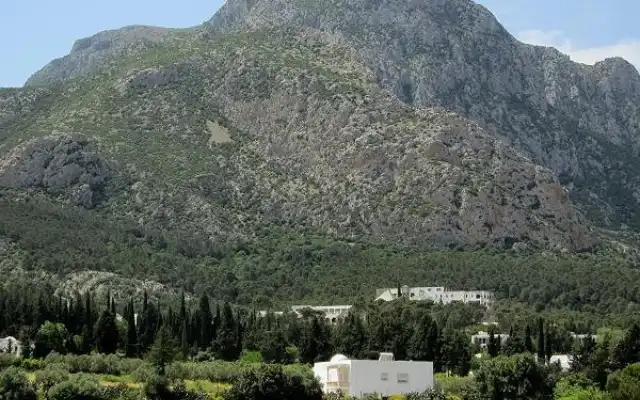 Ôthentic Travel & Services