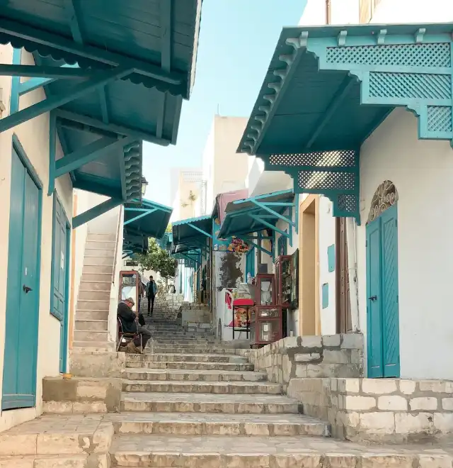 Ôthentic Travel & Services